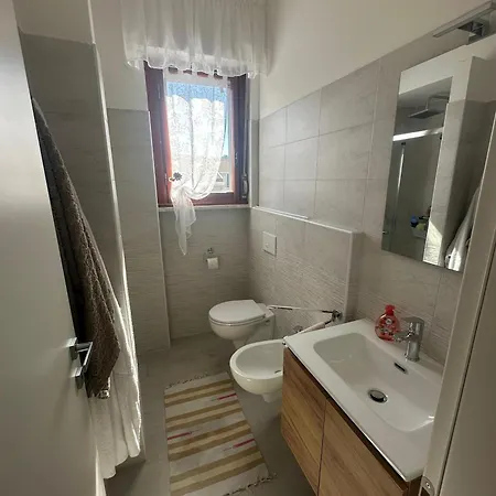 Lumami Summer House 150m Dal Mare Con Ombrellone Incluso Completamente Ristrutturato شقة